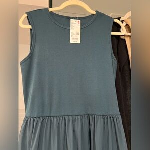 NWT Uniqlo tank dress with cool skirt. Forest green. Size Medium